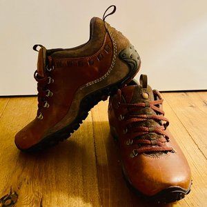 Merrell Chameleon Arc Traveler Acorn Hiking Boots